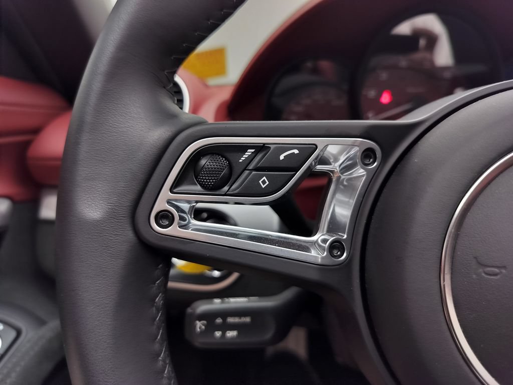 Used 2023 Porsche 718 Boxster Spyder RWD image 10