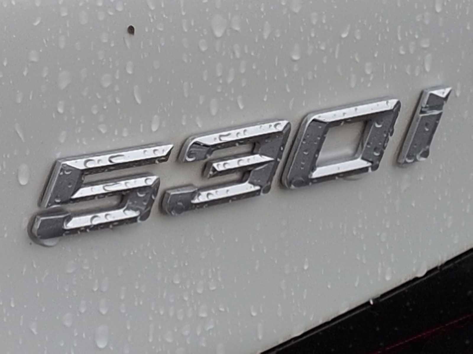 Used 2023 BMW 530i xDrive w/ Premium Package image 13