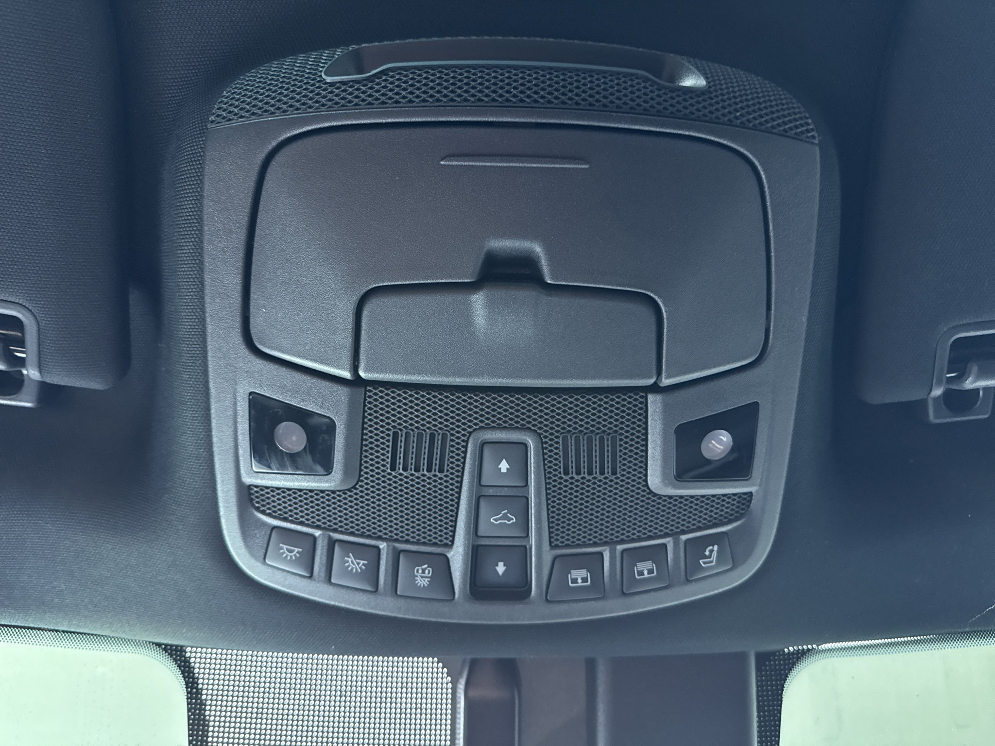 Used 2018 Lincoln Navigator L Select AWD/4WD image 31