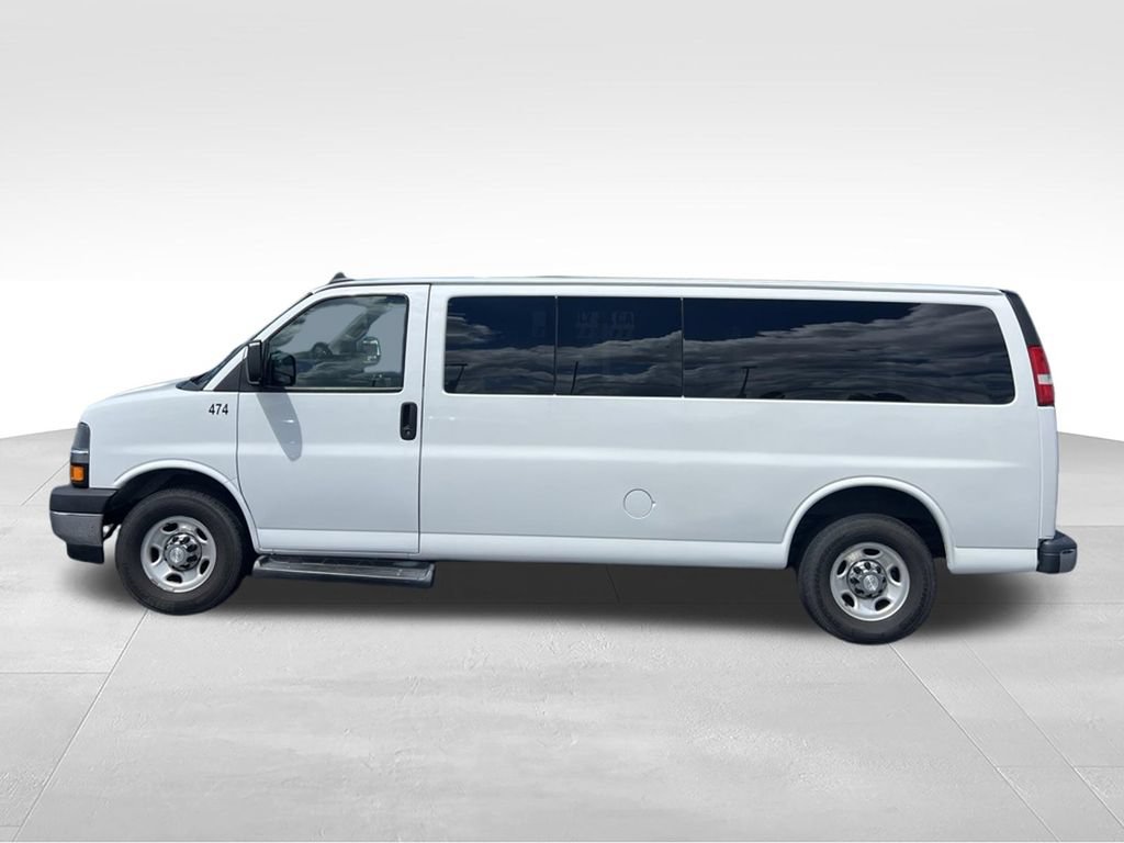 Used 2019 Chevrolet Express 3500 LT w/ LT Preferred Equipment Group RWD image 3