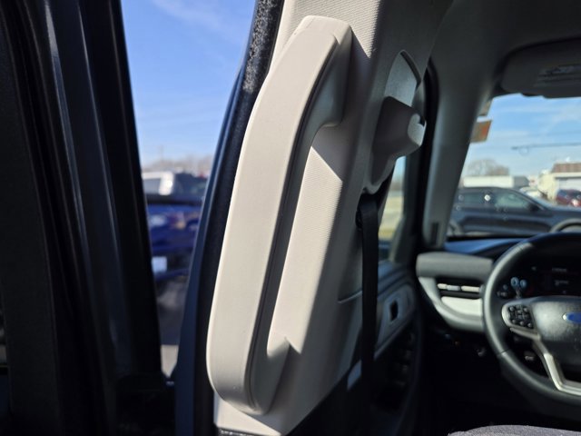 Certified 2025 Ford Explorer Active AWD/4WD image 31