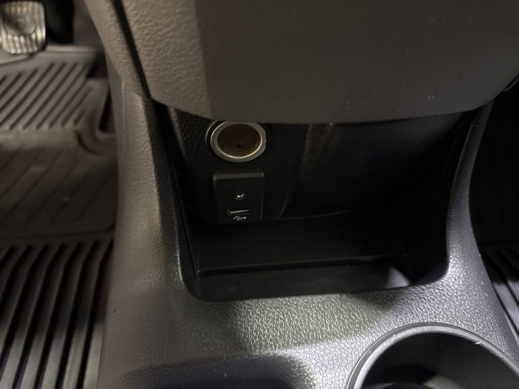 Used 2019 Nissan NV200 S image 21