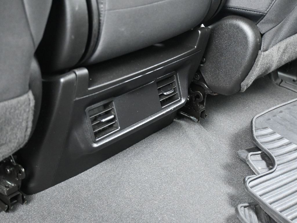 Used 2023 Chevrolet Silverado 1500 Custom image 30