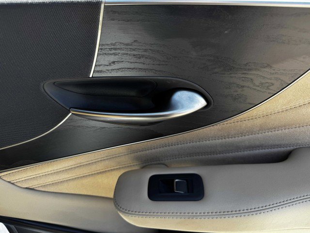 Used 2023 Lexus LS 500 w/ Accessory Package (Z2) image 46