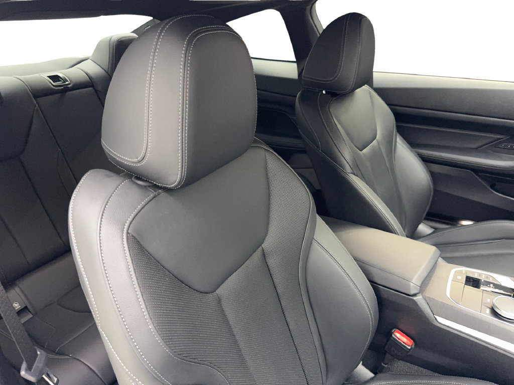 Used 2022 BMW 430i Coupe w/ Convenience Package RWD image 40