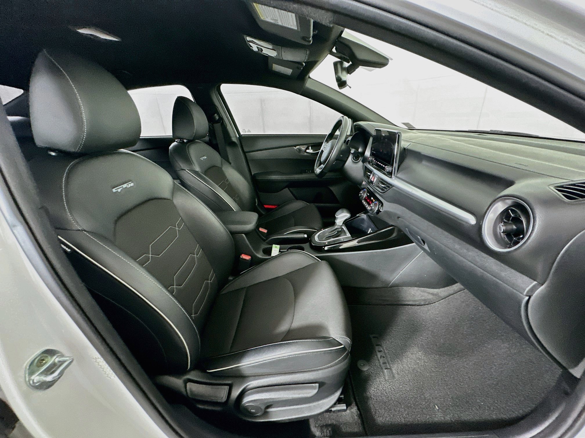 Used 2022 Kia Forte GT-Line FWD image 30