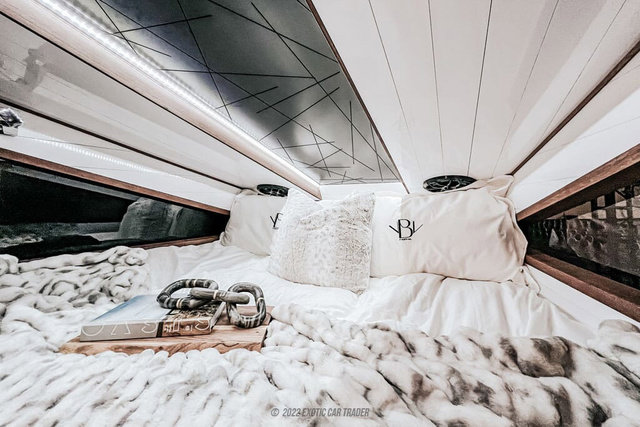 Used 2022 Ford F550 4x4 Crew Cab Super Duty w/ Power Equipment Group image 52