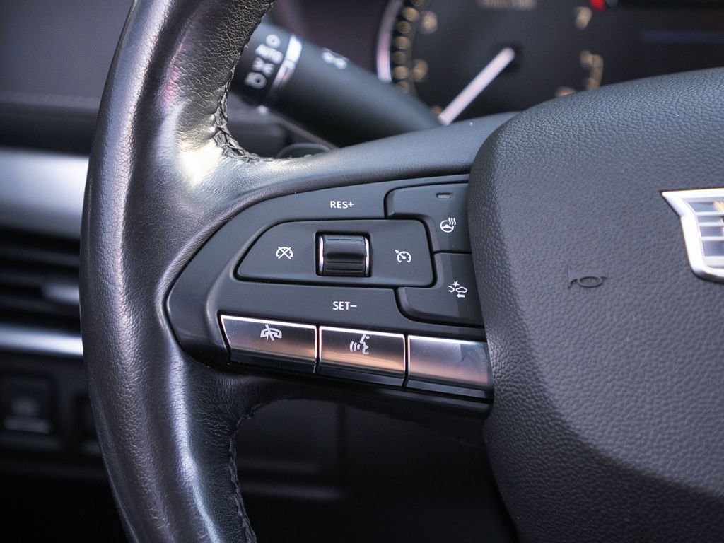 Used 2021 Cadillac XT4 Premium Luxury w/ Cold Weather Package image 19