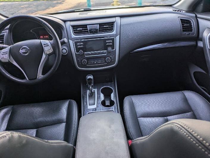 Used 2016 Nissan Altima 2.5 SL FWD image 15