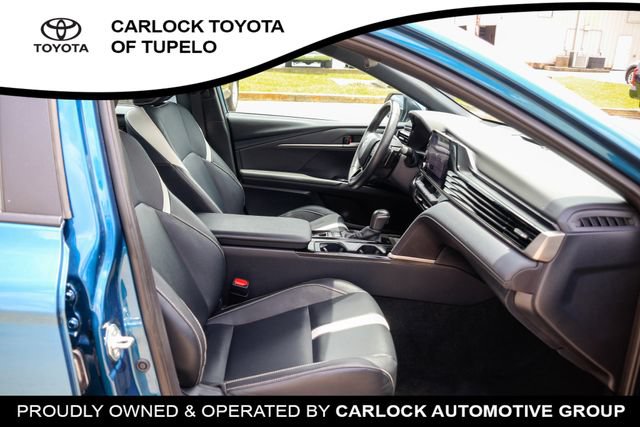 Used 2025 Toyota Camry SE FWD image 11