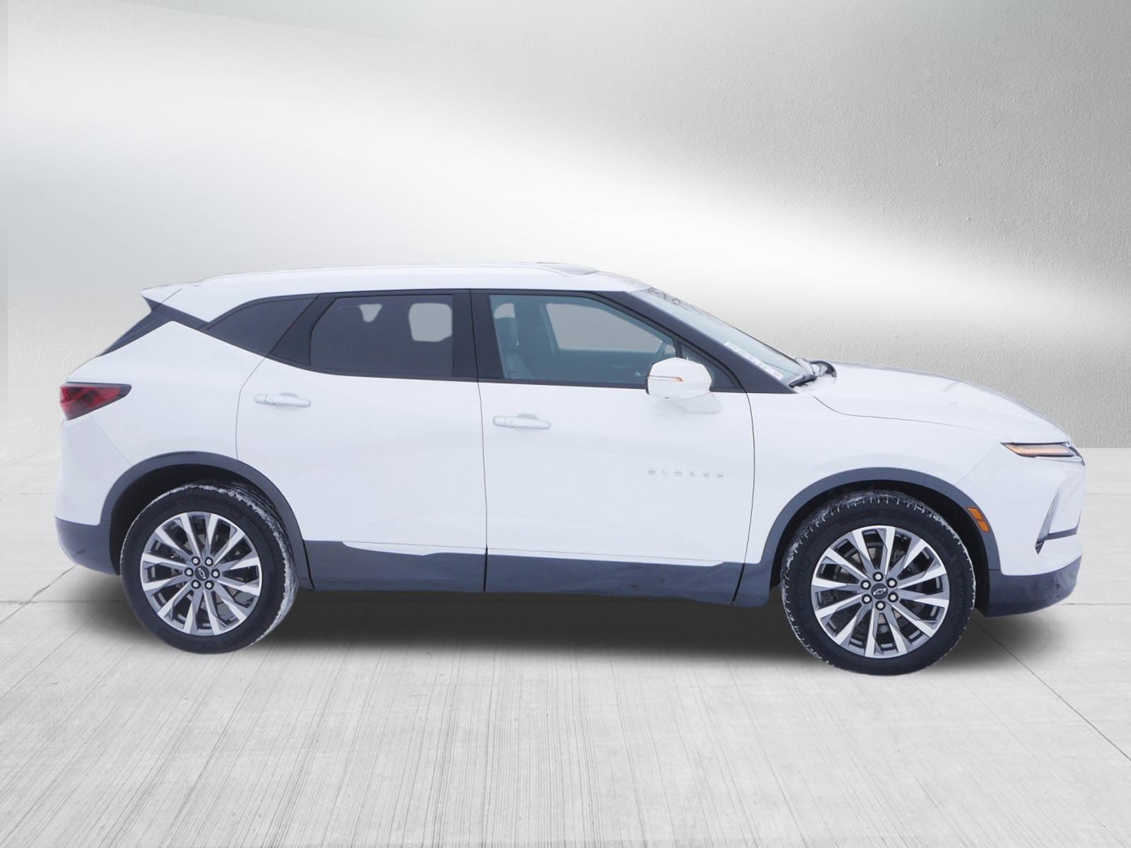 Used 2024 Chevrolet Blazer Premier w/ Driver Confidence II Package image 8