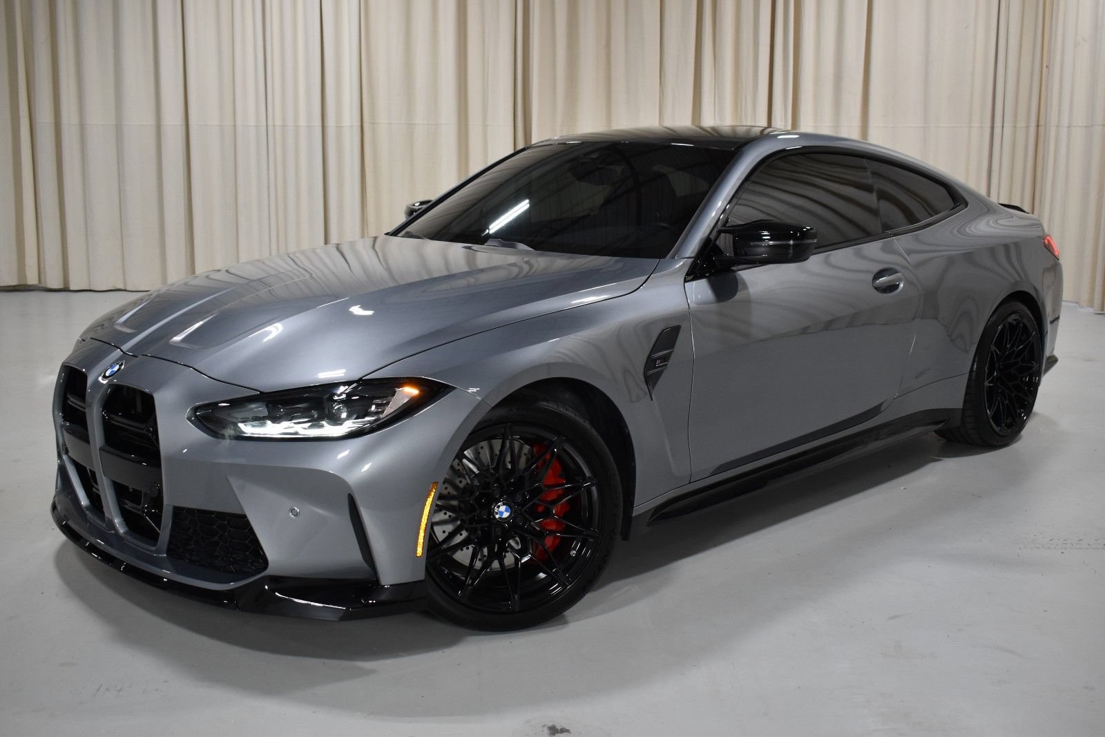 Used 2023 BMW M4 Competition RWD image 1