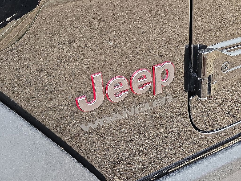 Used 2022 Jeep Wrangler Rubicon AWD/4WD image 12