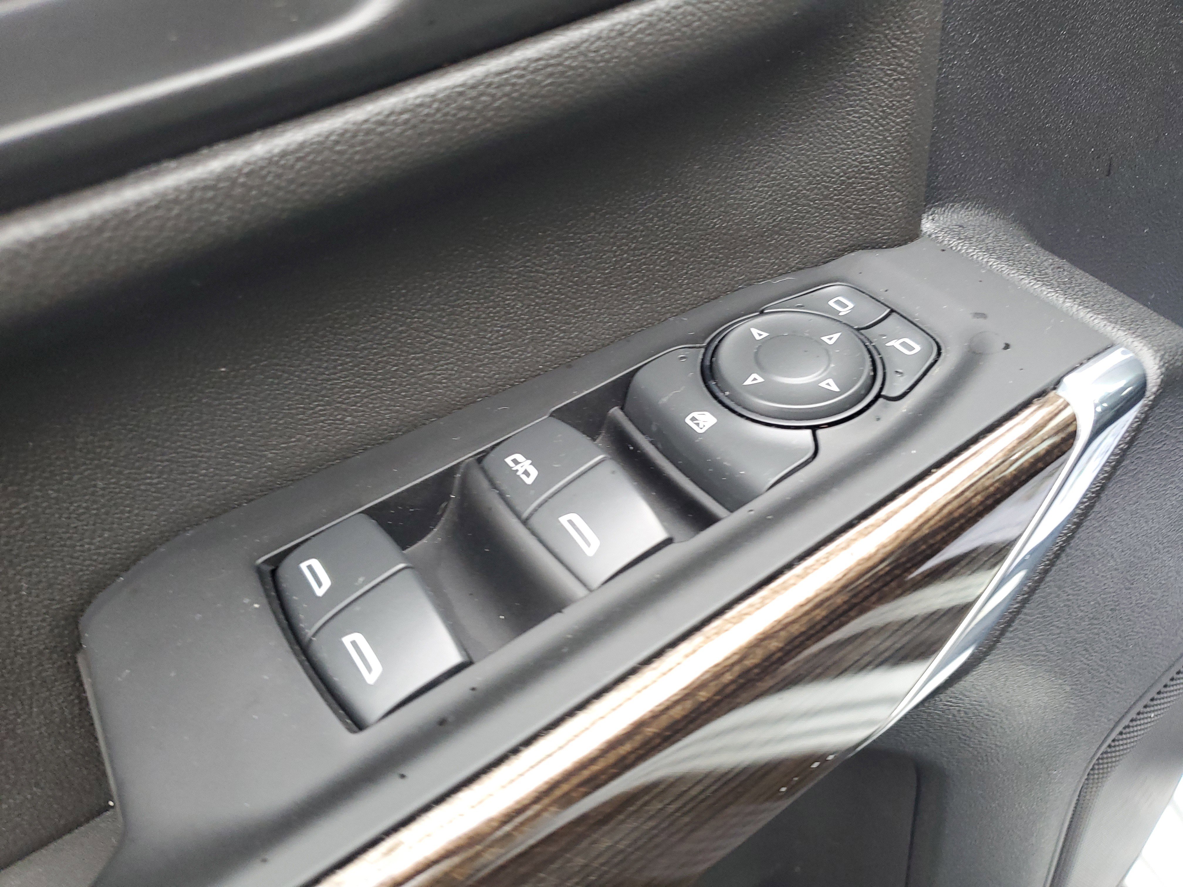 Used 2022 Chevrolet Silverado 2500 LT w/ Convenience Package image 15