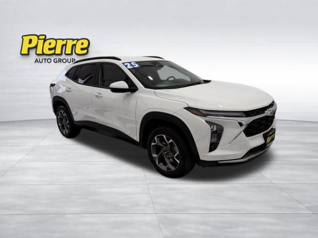 Used 2025 Chevrolet Trax LT FWD image 6