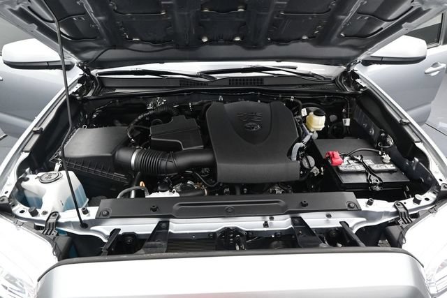 Used 2022 Toyota Tacoma SR5 AWD/4WD image 19