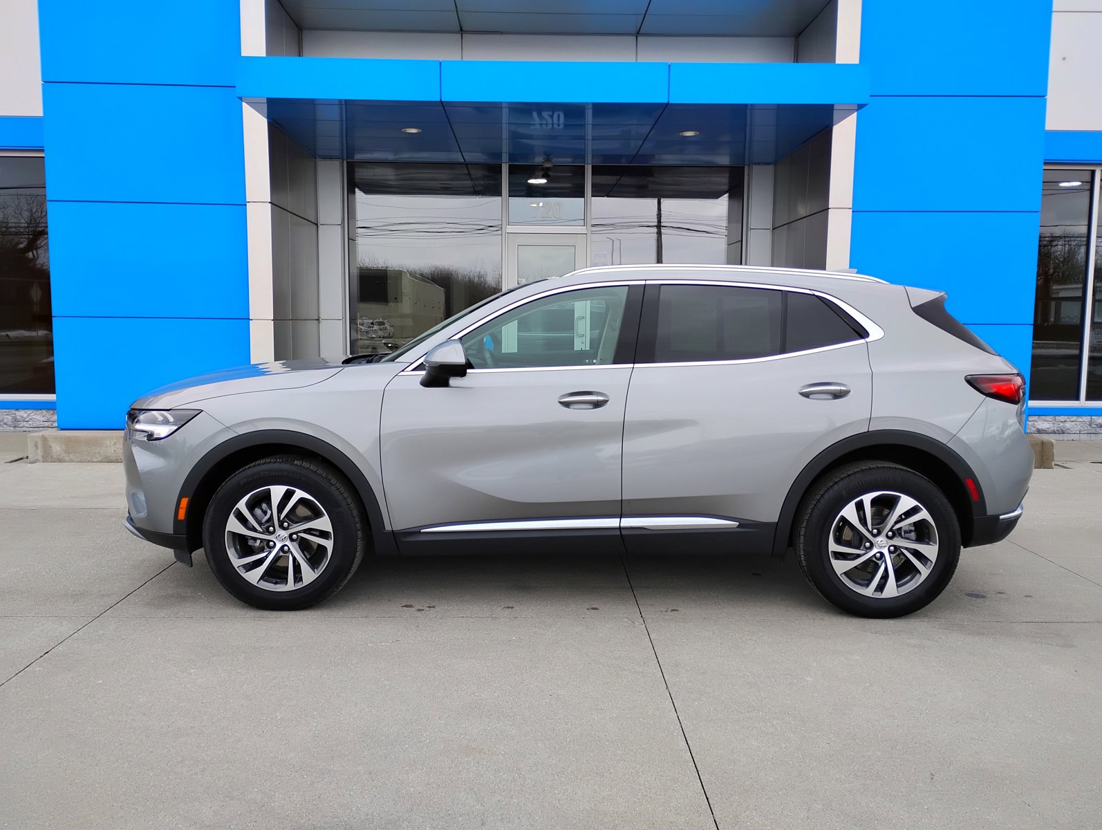 Used 2023 Buick Envision Essence image 30