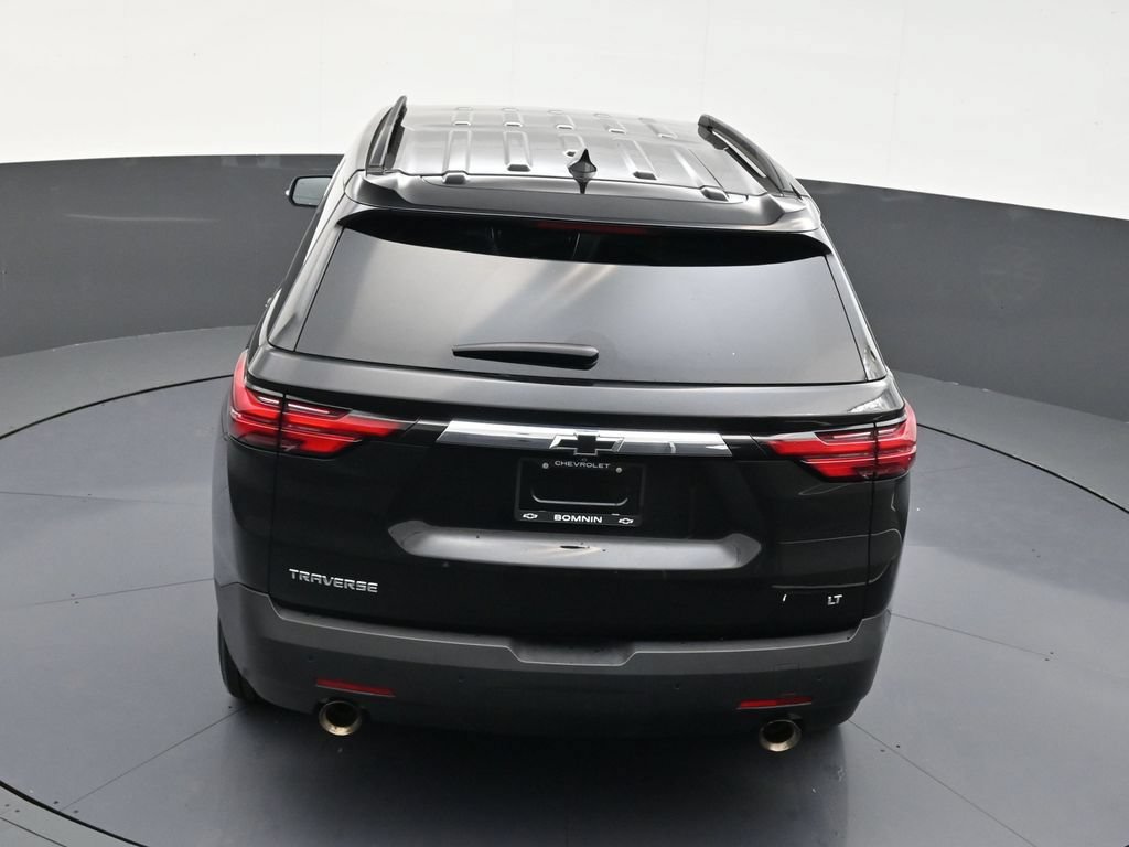 Used 2023 Chevrolet Traverse LT FWD image 12
