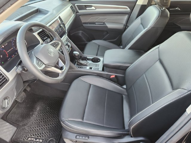 Used 2021 Volkswagen Atlas SEL w/ MDO Package (Bench Seat) FWD image 11