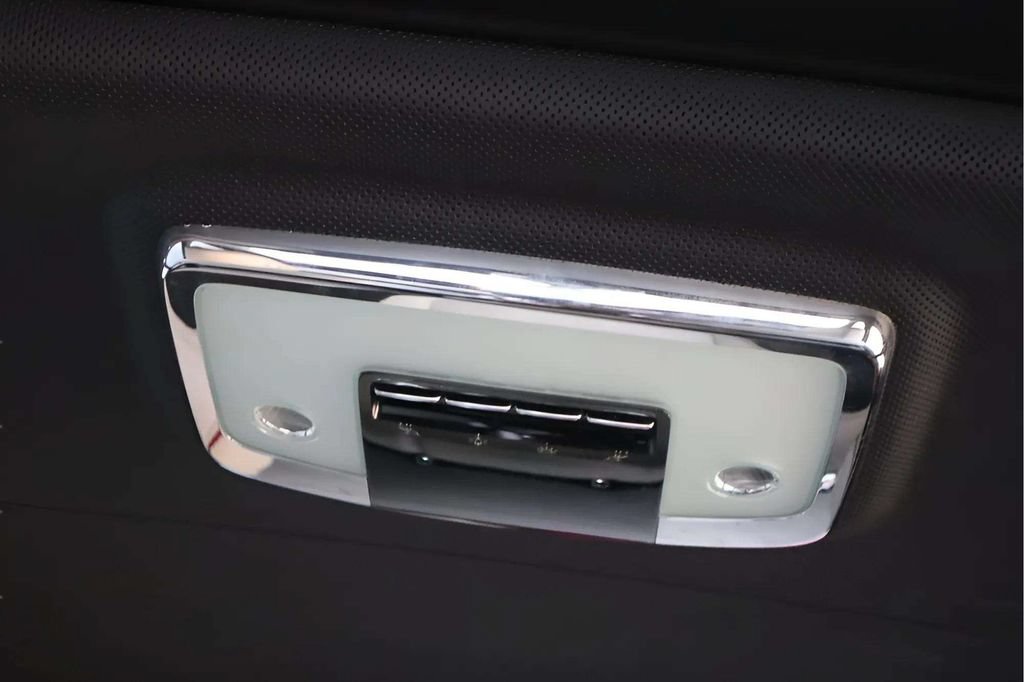 Certified 2019 Rolls-Royce Cullinan AWD/4WD image 8