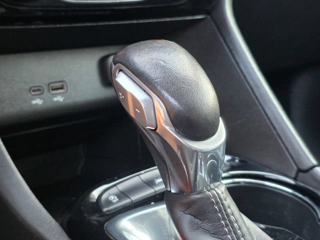 Used 2024 Buick Encore GX Sport Touring FWD image 33