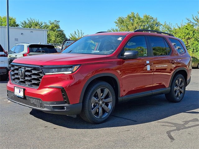 New 2025 Honda Pilot Sport image 3