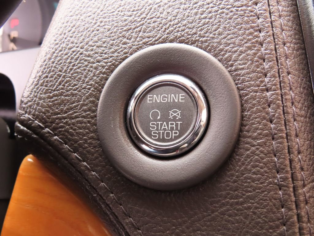 Used 2014 Lincoln MKX AWD w/ Equipment Group 102A image 12