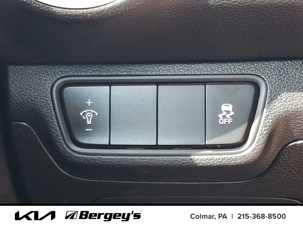 Certified 2023 Kia Forte LXS FWD image 25