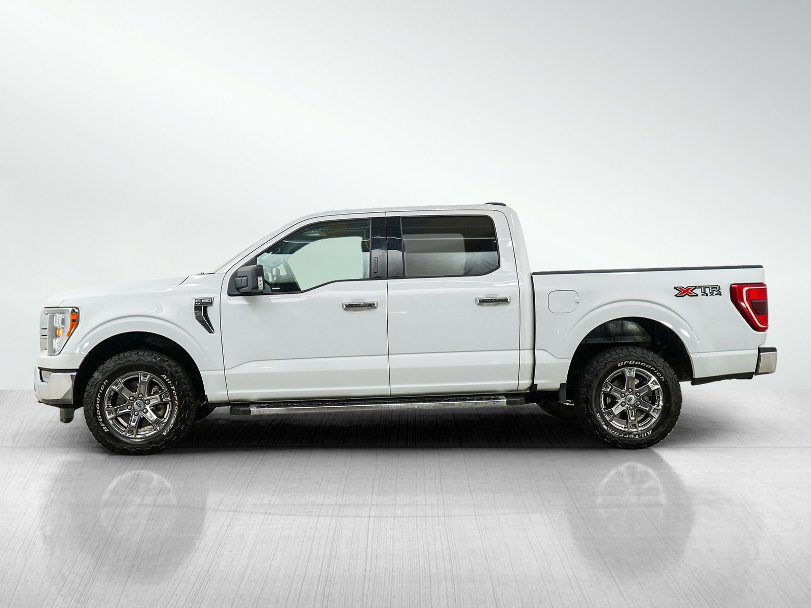Used 2023 Ford F150 XLT w/ Equipment Group 302A High AWD/4WD image 2