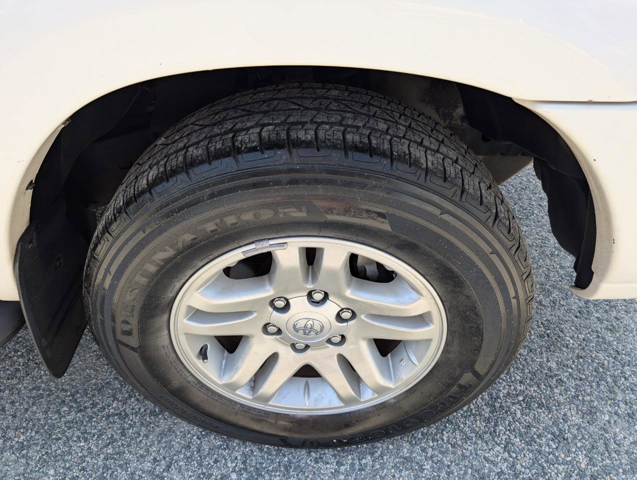 Used 2004 Toyota Tundra Limited RWD image 4