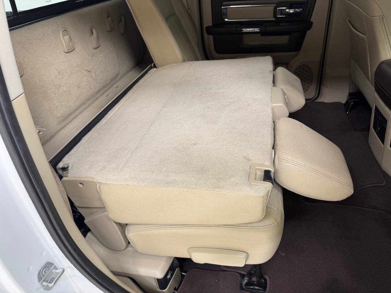 Used 2018 RAM 2500 Laramie AWD/4WD image 44