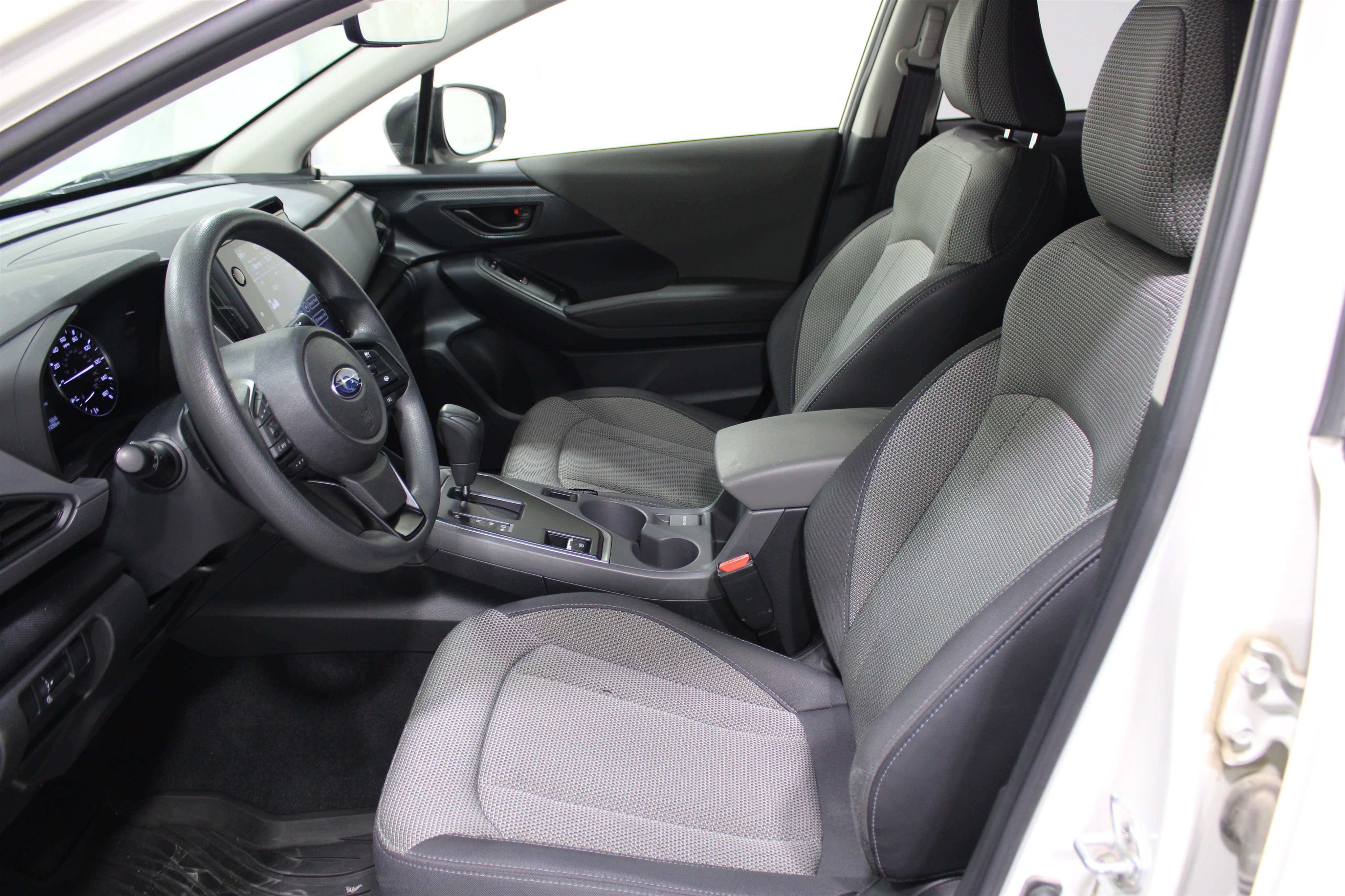 Used 2024 Subaru Crosstrek 2.0i Premium w/ Popular Package #3 AWD/4WD image 3