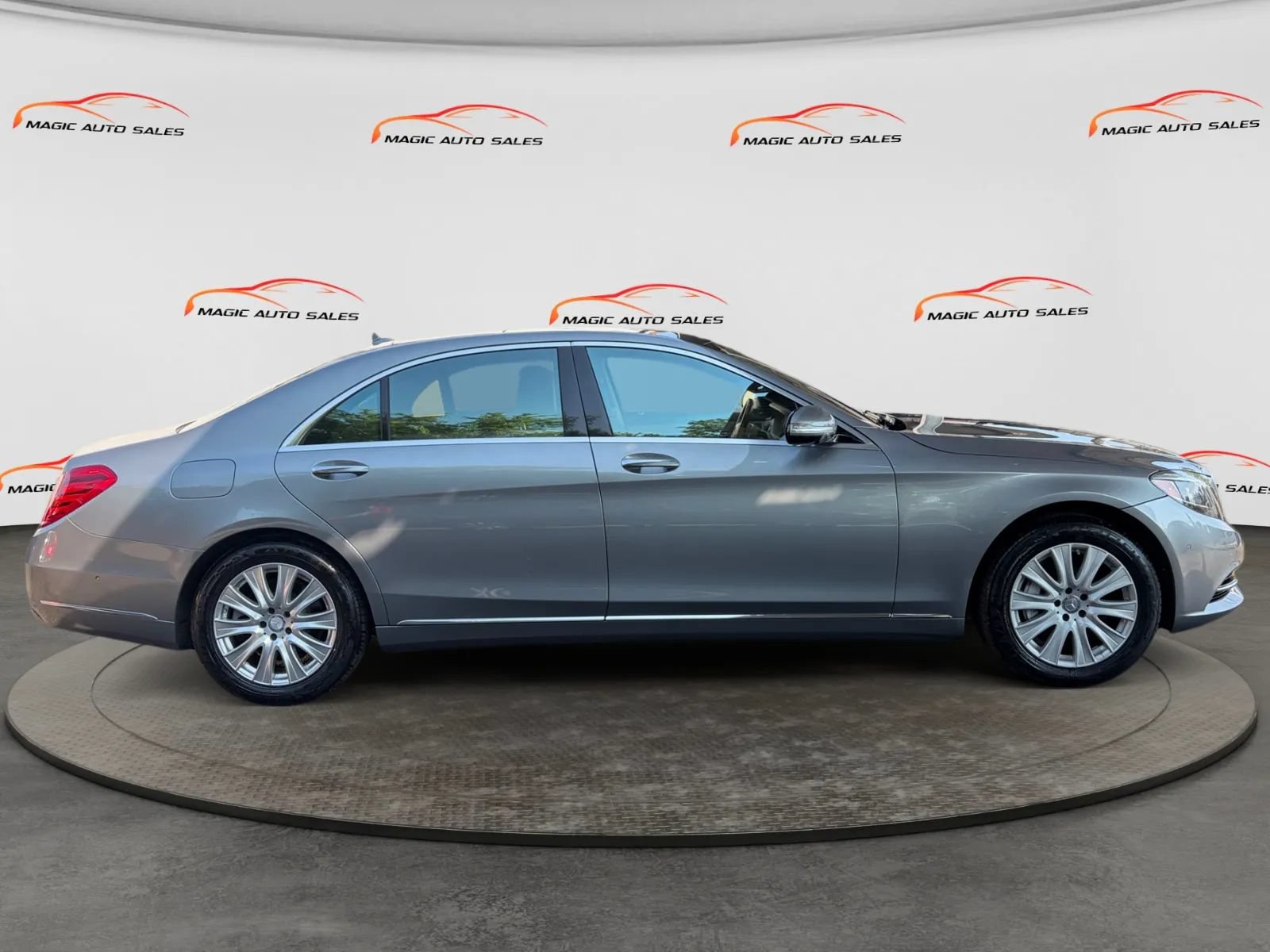 Used 2014 Mercedes-Benz S 550 Sedan image 6