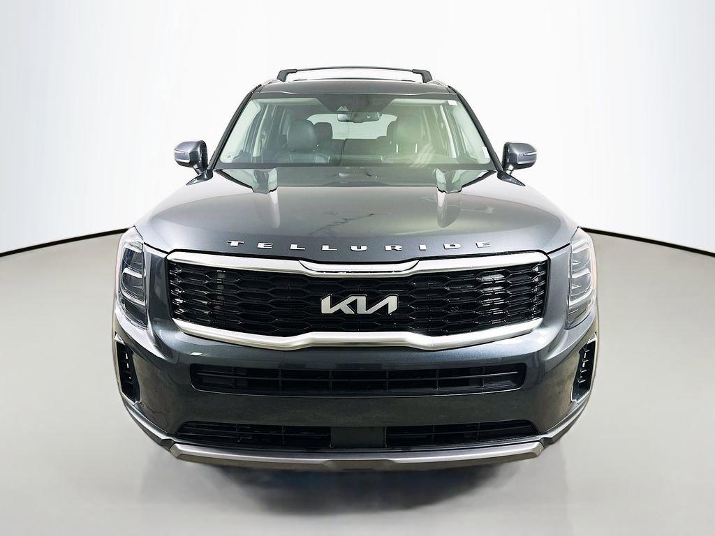 Used 2022 Kia Telluride EX w/ EX Premium Package image 2