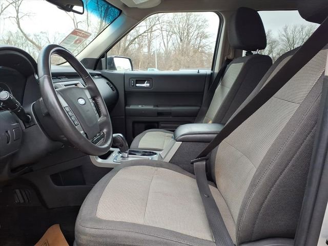 Used 2011 Ford Flex SE w/ Trailer Tow Pkg Class III FWD image 18