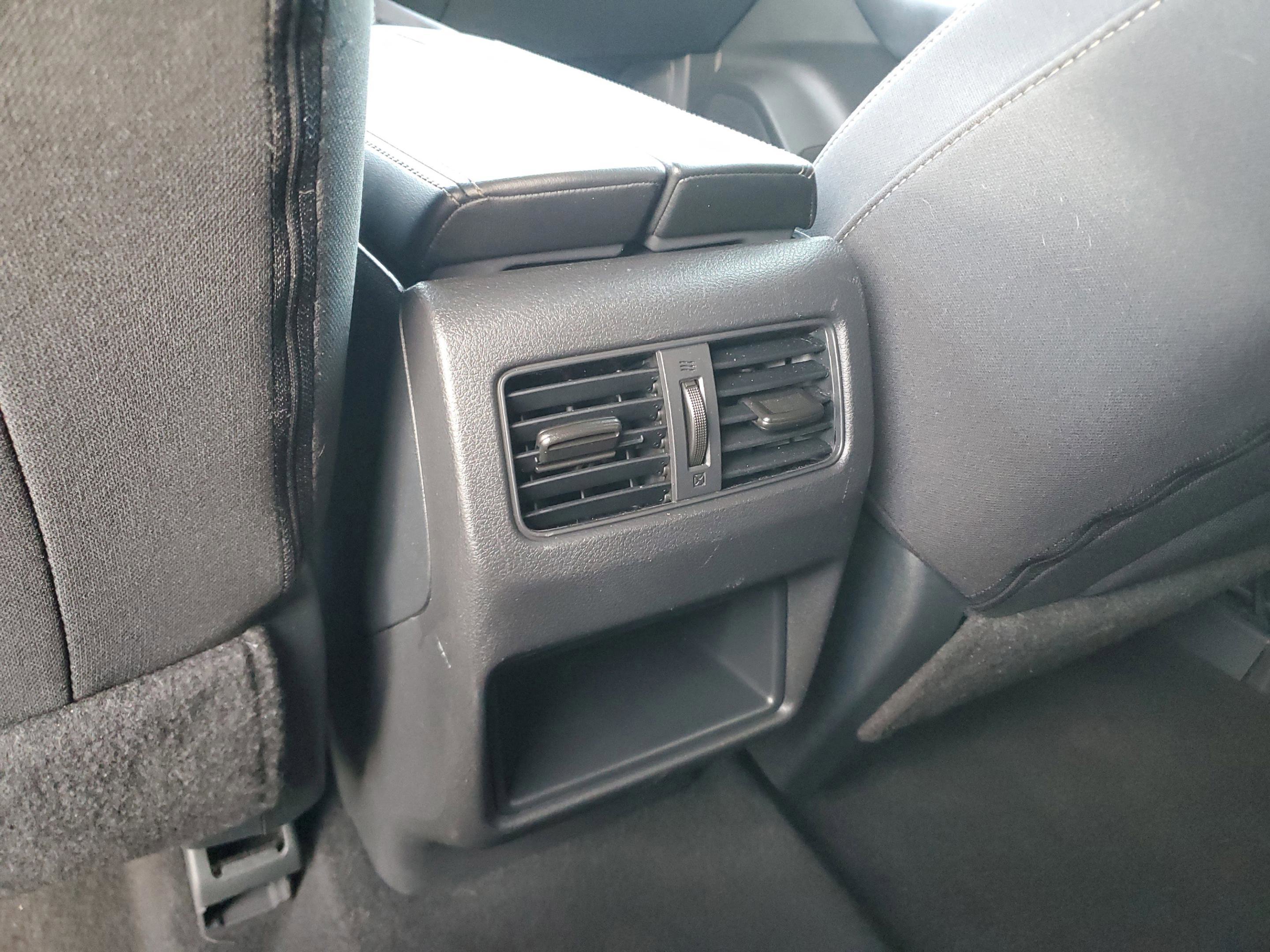 Used 2023 Nissan Rogue S image 15