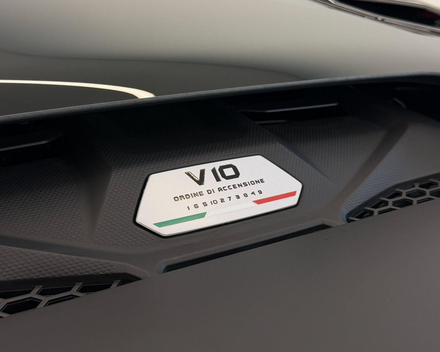 Used 2022 Lamborghini Huracan EVO RWD image 42
