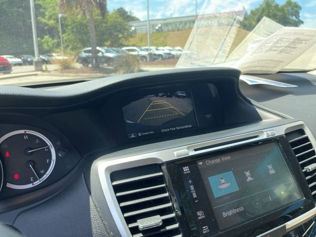 Used 2017 Honda Accord Touring image 24