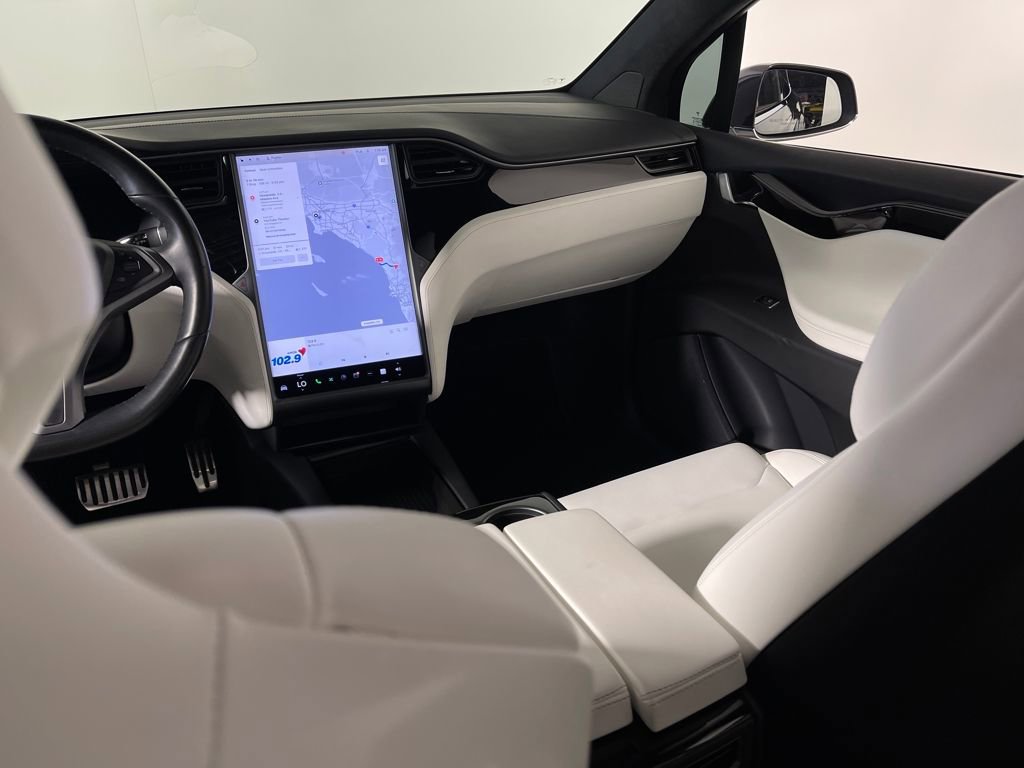 Used 2018 Tesla Model X 100D image 17