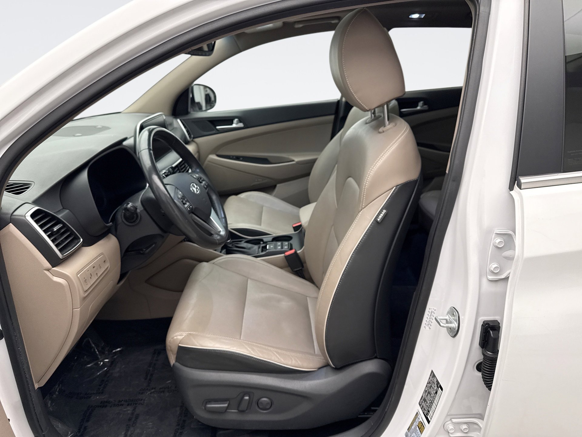 Used 2019 Hyundai Tucson Ultimate image 11