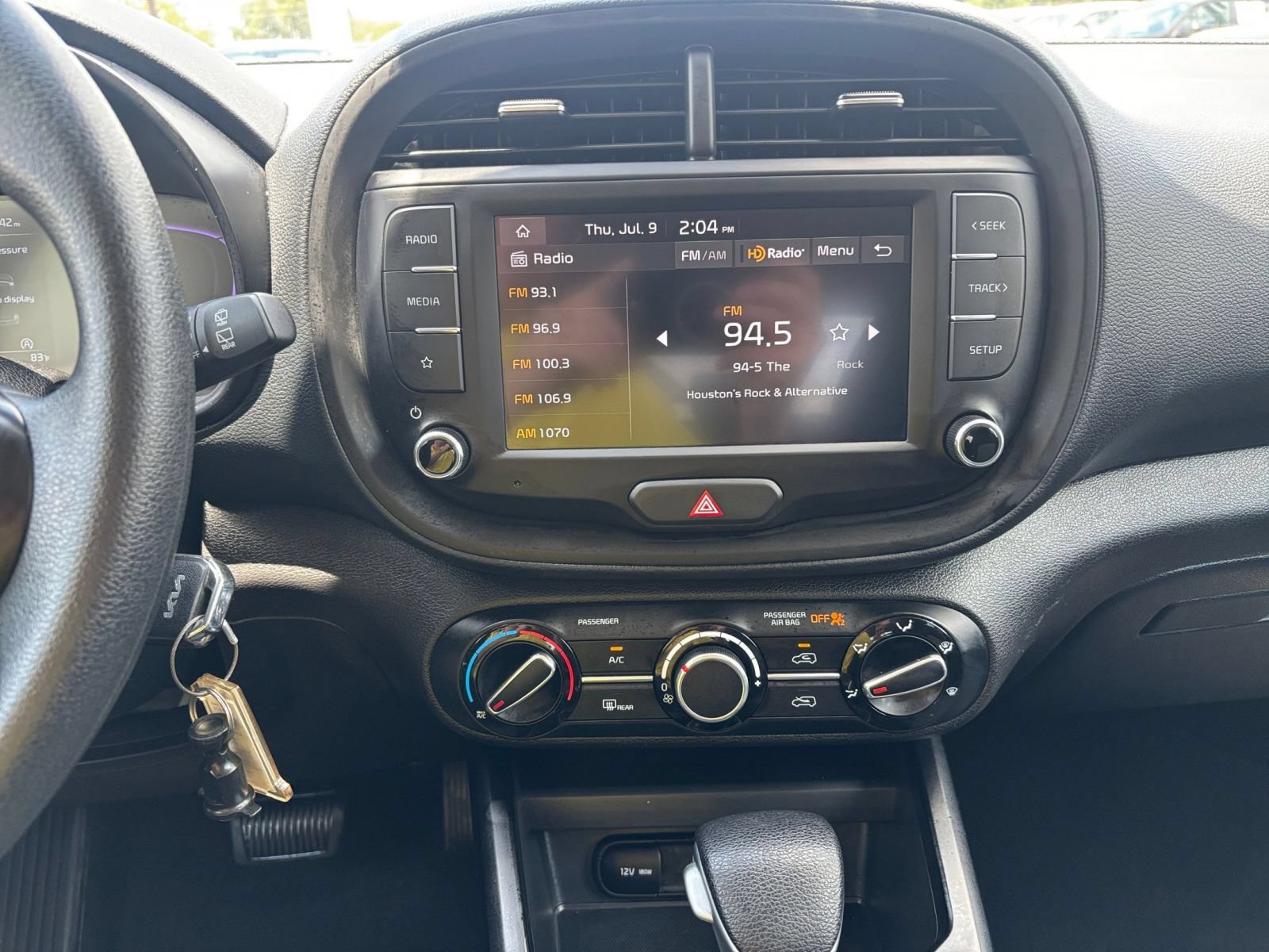 Used 2025 Kia Soul LX w/ LX Technology Package FWD image 17