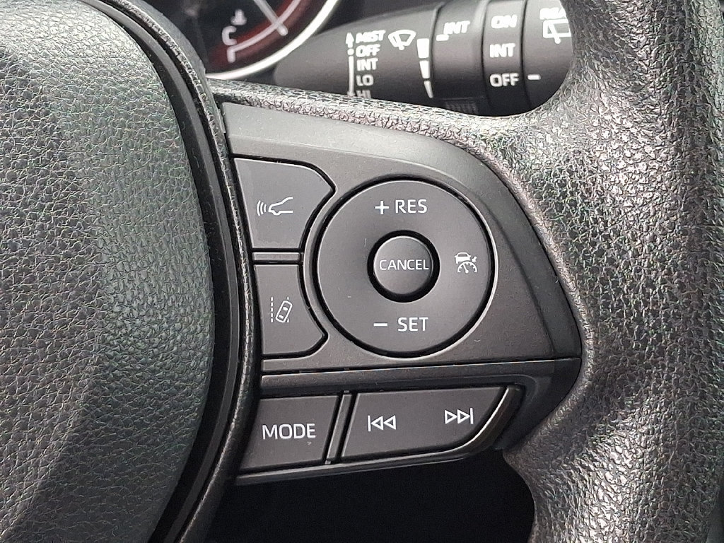 Certified 2025 Toyota RAV4 XLE AWD/4WD image 21