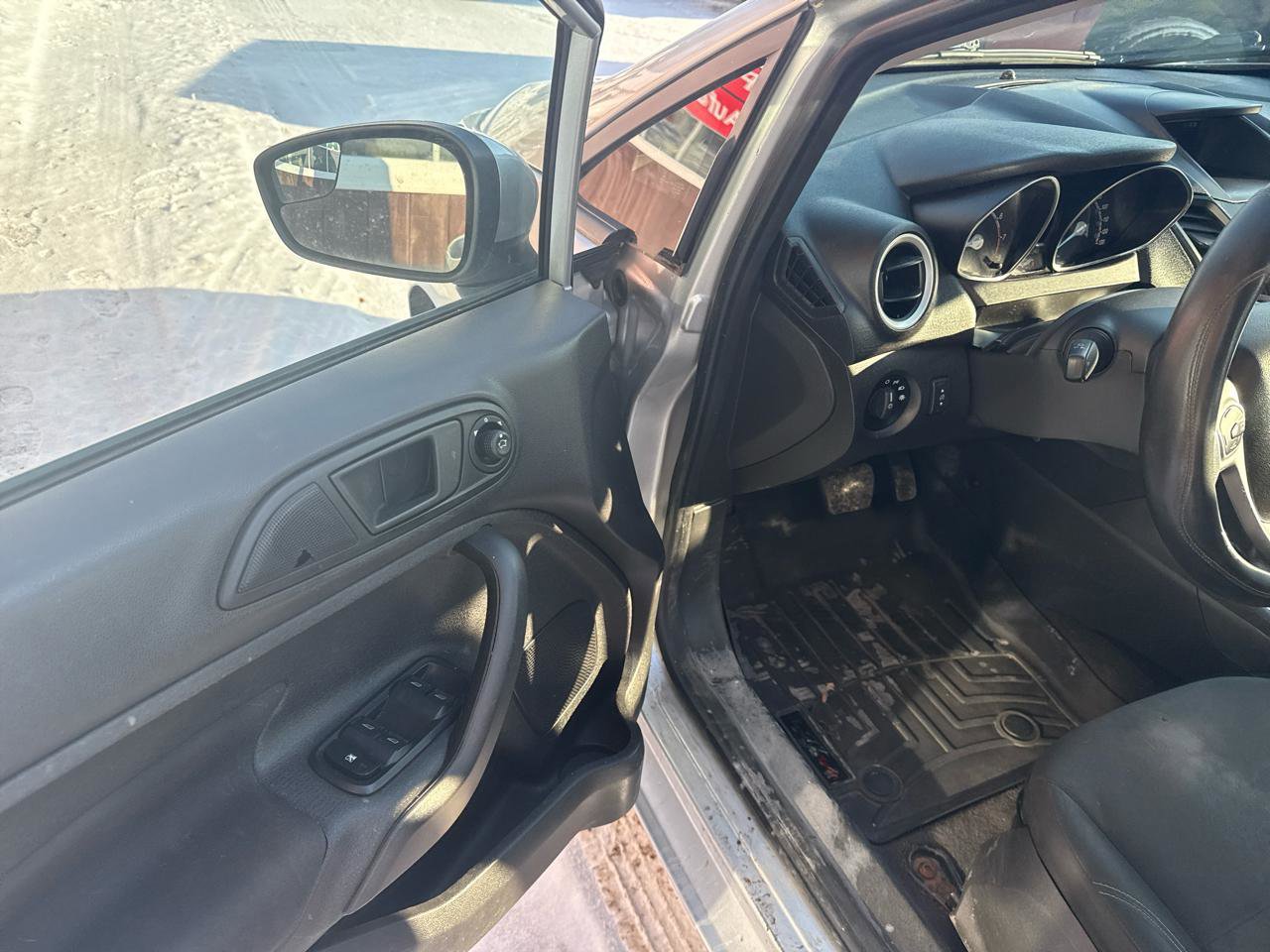 Used 2018 Ford Fiesta SE image 12