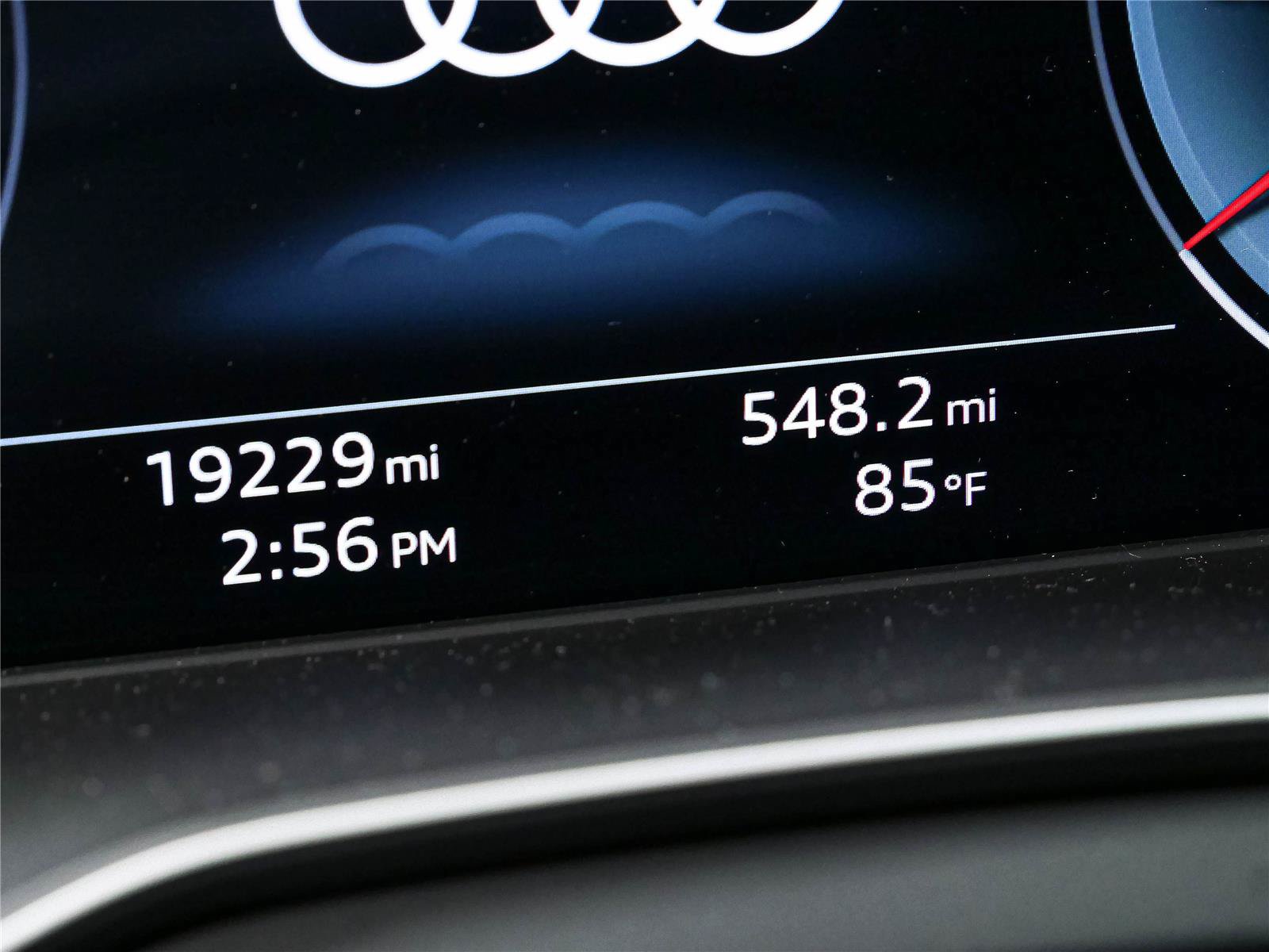 Used 2024 Audi Q5 2.0T Premium w/ Summer of Audi Package AWD/4WD image 8