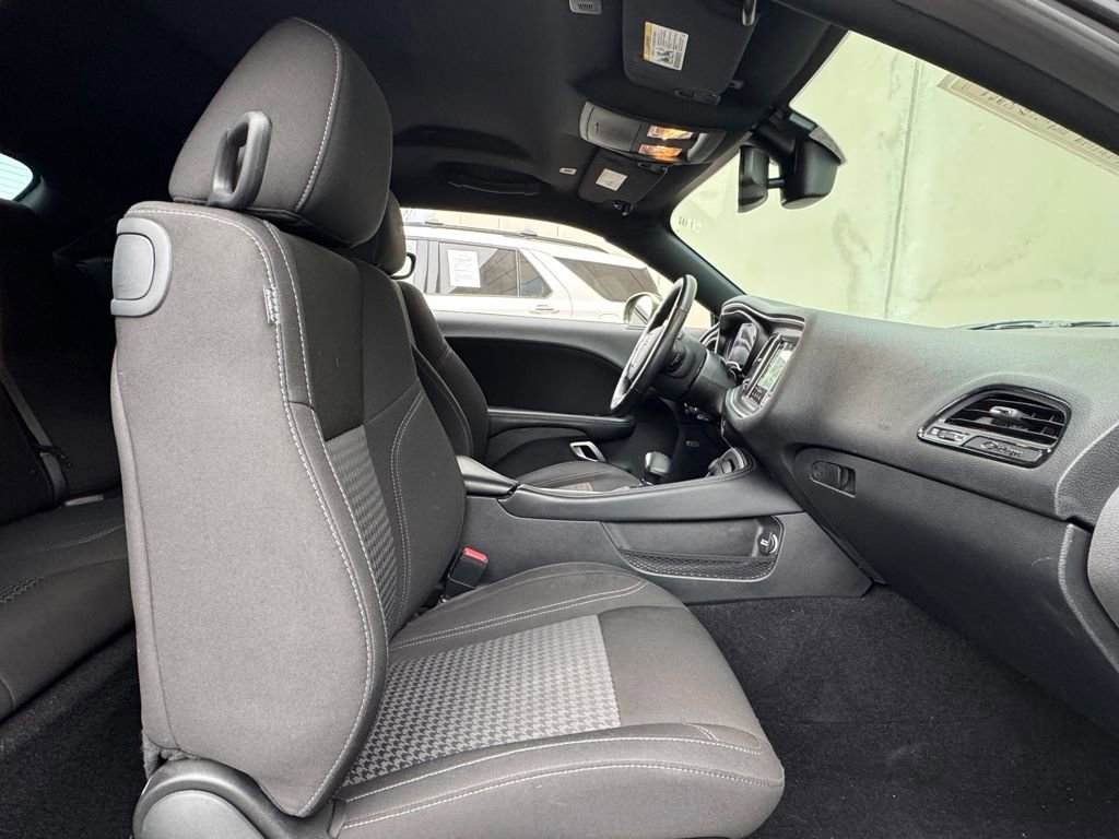 Used 2022 Dodge Challenger SXT w/ Blacktop Package image 20
