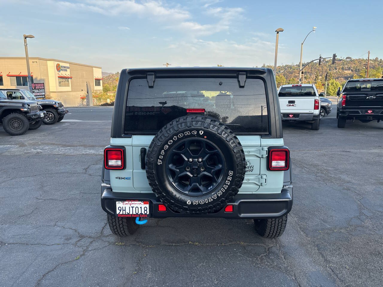 Used 2023 Jeep Wrangler Unlimited w/ 8.4" Radio Group AWD/4WD image 9