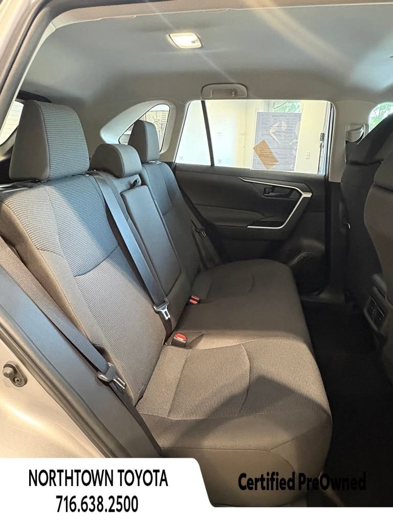Used 2024 Toyota RAV4 LE AWD/4WD image 16