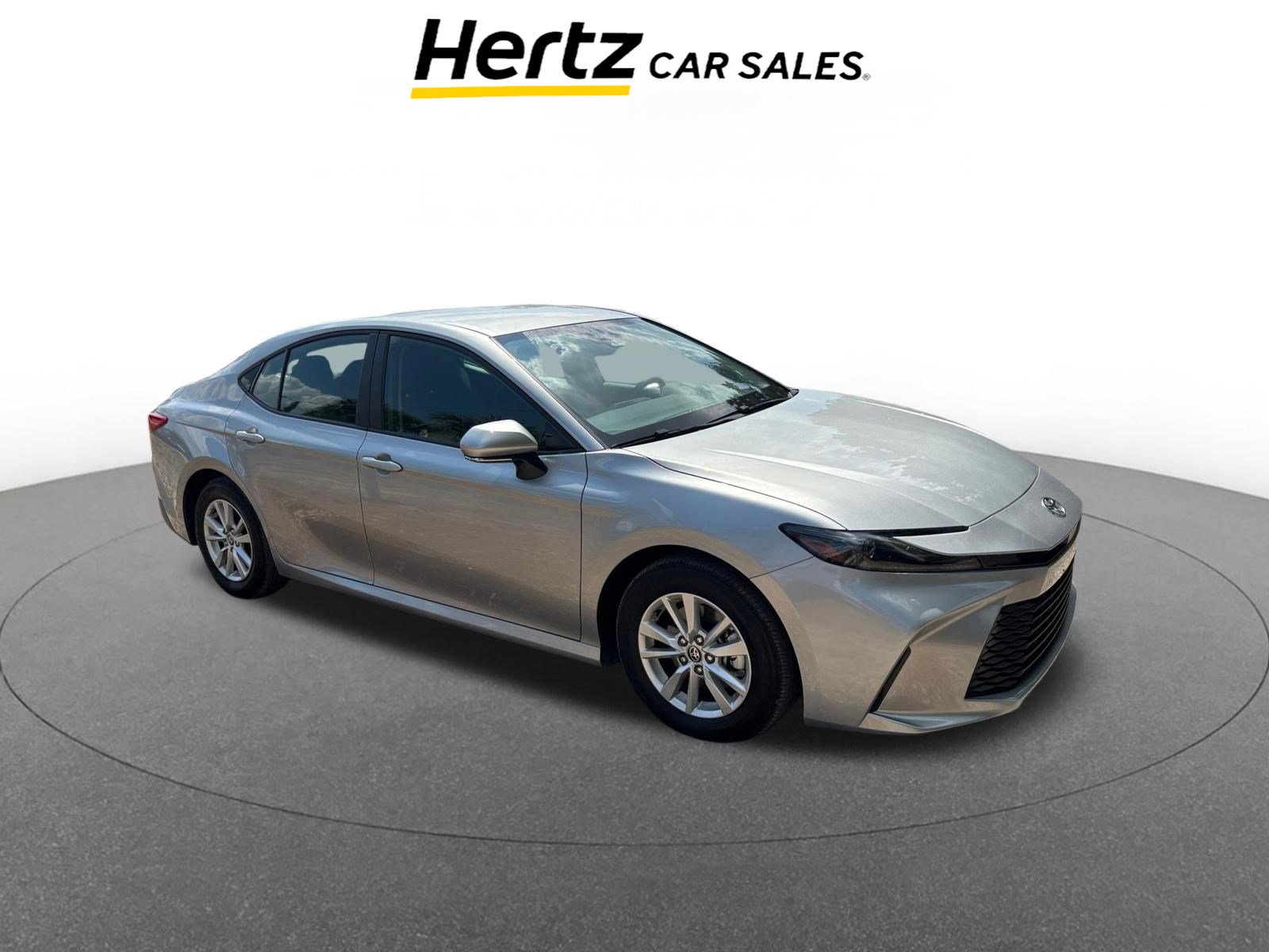 Used 2025 Toyota Camry LE FWD image 1