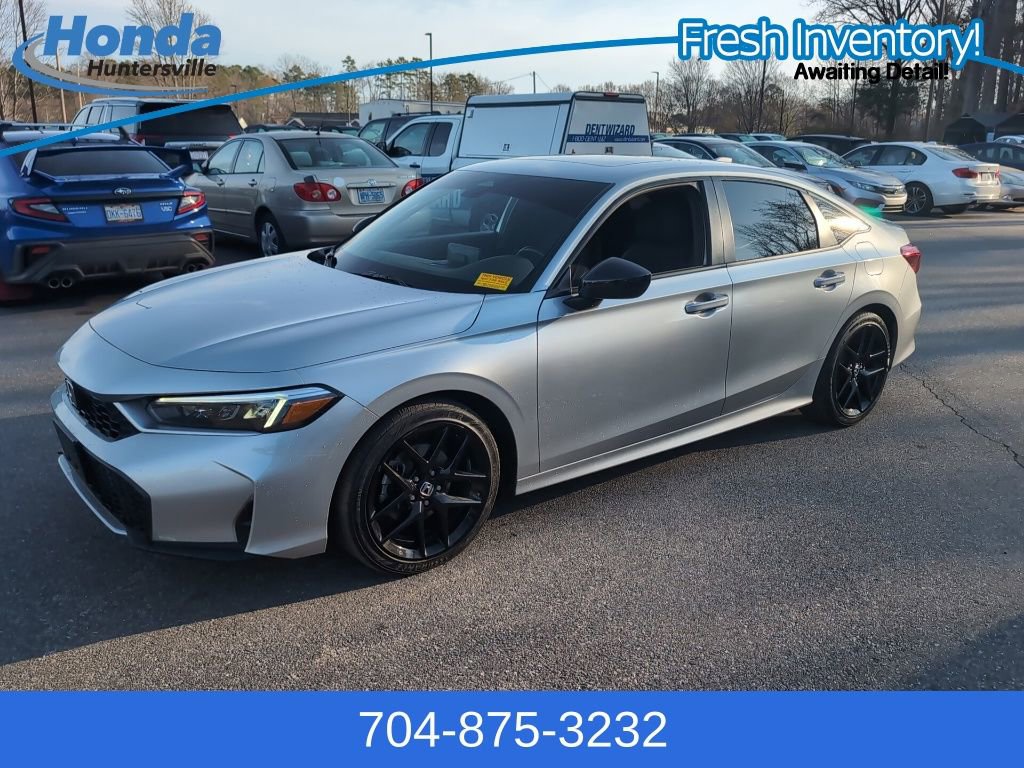 Used 2025 Honda Civic Sport image 4