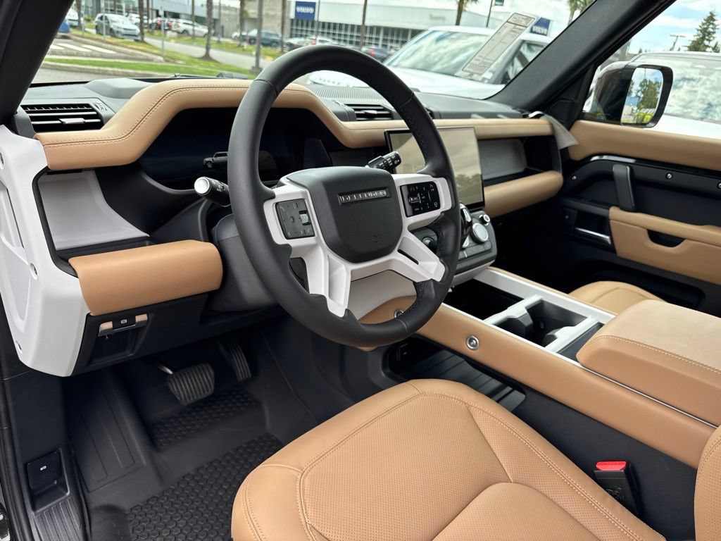 New 2026 Land Rover Defender 130 X-Dynamic SE AWD/4WD image 12